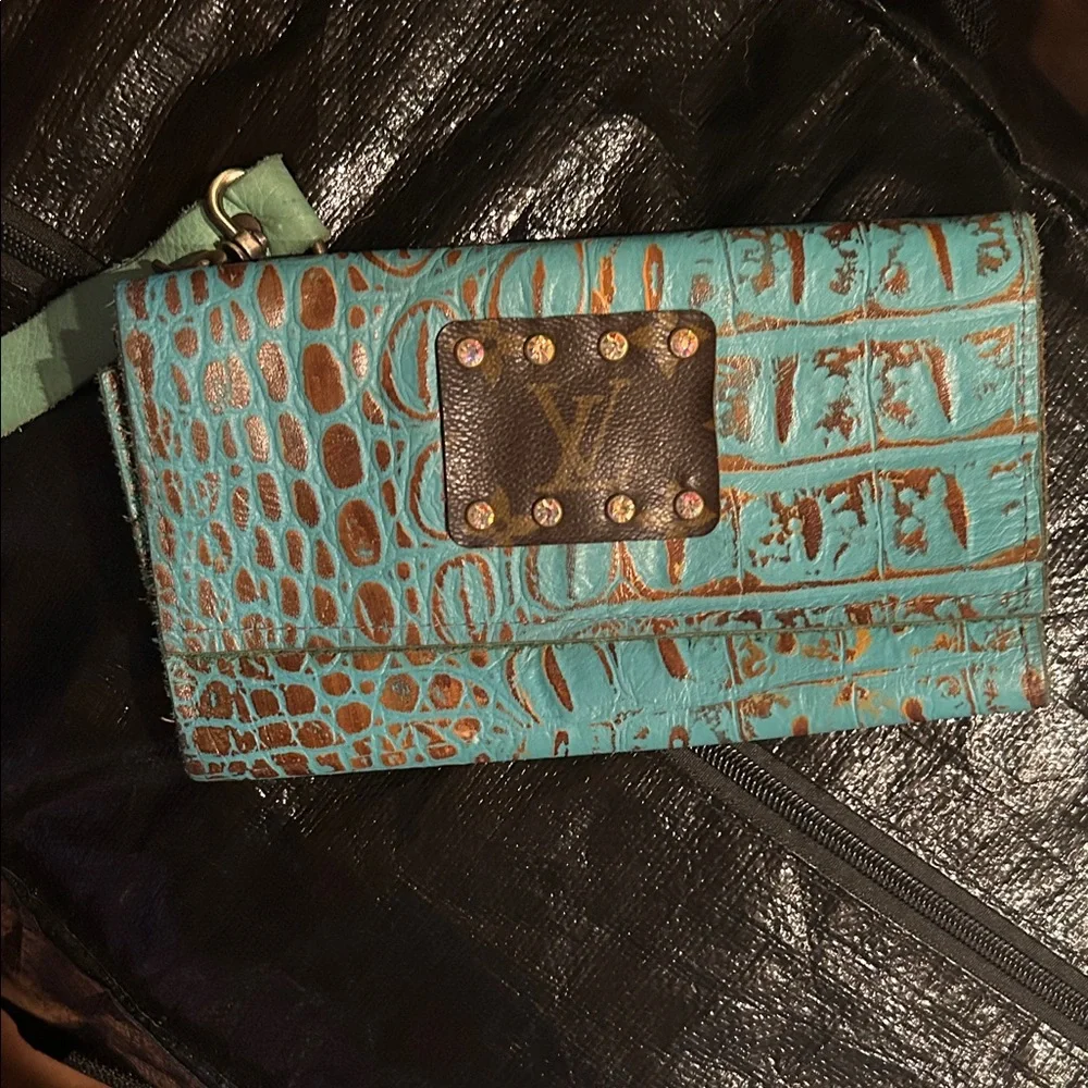 Keep it Gypsy with a Upcycled patch Teal Crocodile Embossed Wallet - Picture 1 of 3